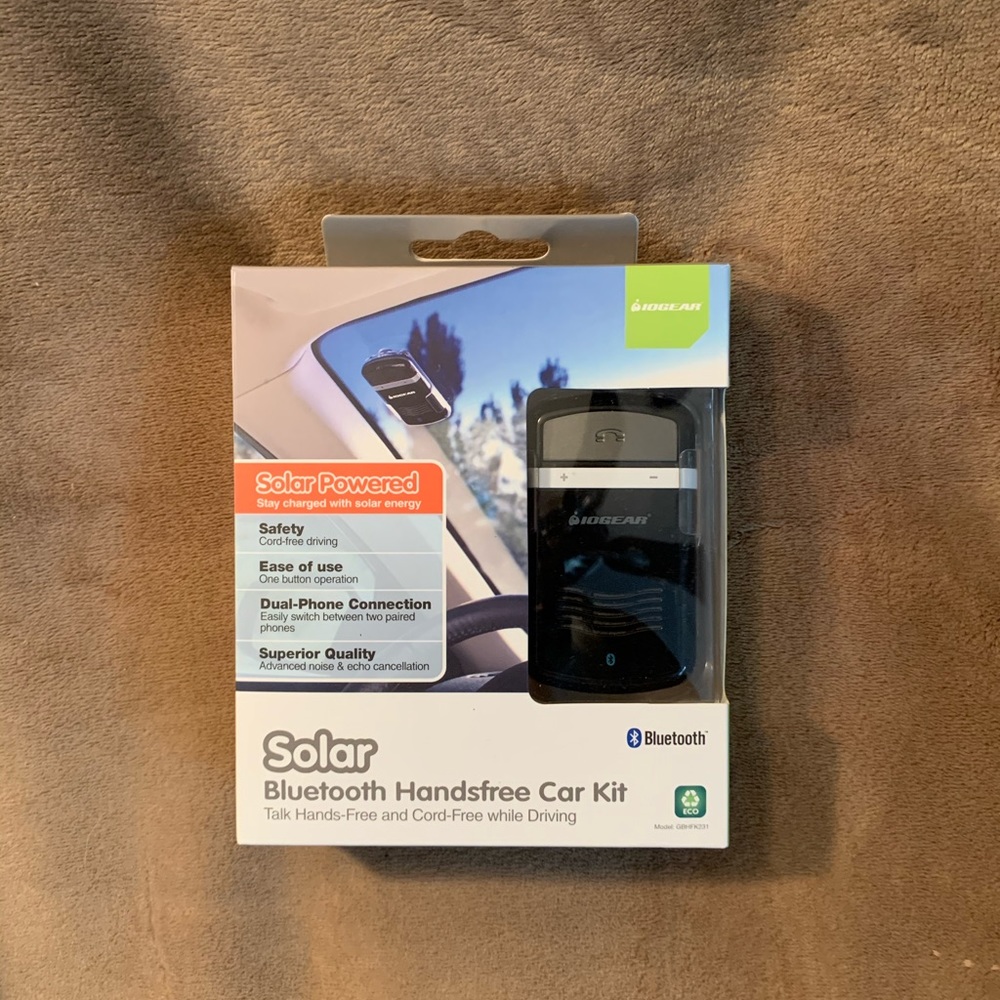 IOGEAR Solar Bluetooth Hands Free car kit